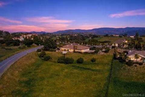 View/Area - 4417 Fallsbrae Rd, Fallbrook, CA 92028 photo 3 of 5