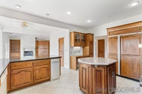 Kitchen - 4417 Fallsbrae Rd, Fallbrook, CA 92028 photo 4 of 4