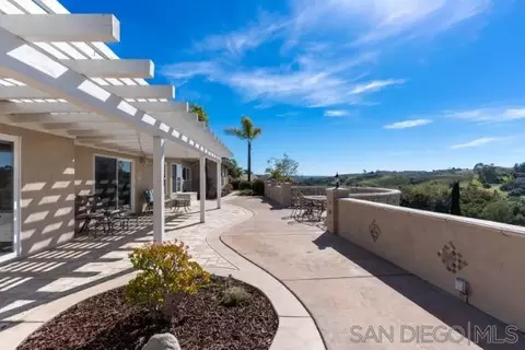 Exterior - 4417 Fallsbrae Rd, Fallbrook, CA 92028 photo 5 of 7