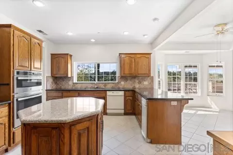 Kitchen - 4417 Fallsbrae Rd, Fallbrook, CA 92028 photo 2 of 4