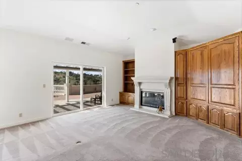 Living - 4417 Fallsbrae Rd, Fallbrook, CA 92028 photo 6 of 8
