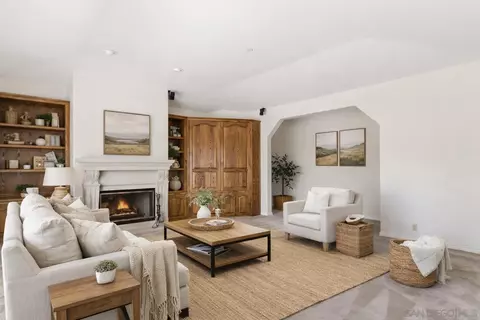 Living - 4417 Fallsbrae Rd, Fallbrook, CA 92028 photo 3 of 8