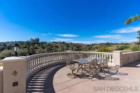 Exterior - 4417 Fallsbrae Rd, Fallbrook, CA 92028 photo 6 of 7