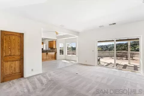 Living - 4417 Fallsbrae Rd, Fallbrook, CA 92028 photo 7 of 8