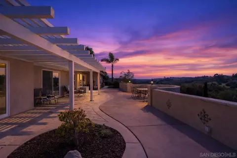 Exterior - 4417 Fallsbrae Rd, Fallbrook, CA 92028 photo 3 of 7