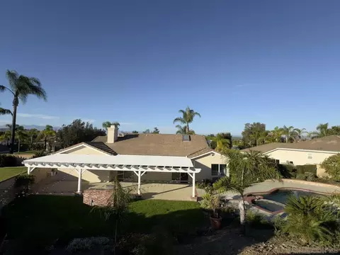 Exterior - 2227 Mapleleaf Ave, Thousand Oaks, CA 91320 photo 12 of 12