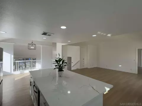 Living - 2227 Mapleleaf Ave, Thousand Oaks, CA 91320 photo 2 of 5