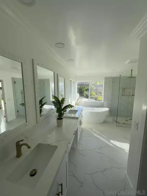Bath - 2227 Mapleleaf Ave, Thousand Oaks, CA 91320 photo 1 of 5