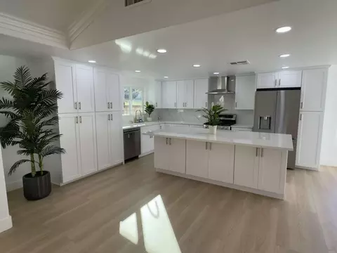 Kitchen - 2227 Mapleleaf Ave, Thousand Oaks, CA 91320 photo 1 of 2