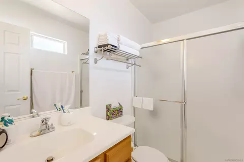 Bath - 51633 Ida Ave, Cabazon, CA 92230 photo 1 of 2