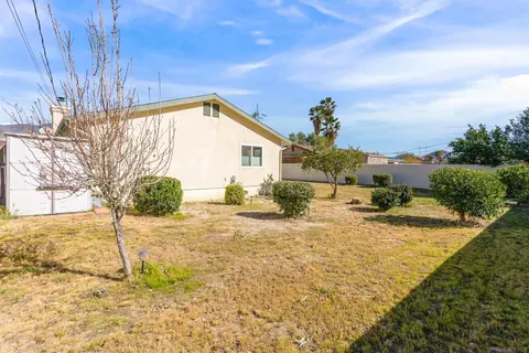 Exterior - 51633 Ida Ave, Cabazon, CA 92230 photo 9 of 14