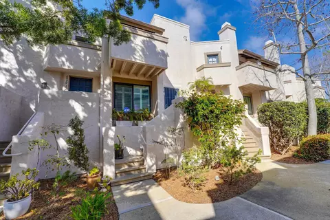 8490 Via Sonoma # 11, La Jolla, CA 92037