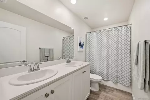 Bath - 5616 Daybreak Way, Bonsall, CA 92003 photo 1 of 1