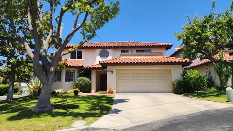 5537 Lesa Rd, La Mesa, CA 91942