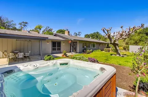 Exterior - 2824 Olive Hill Rd, Fallbrook, CA 92028 photo 10 of 12