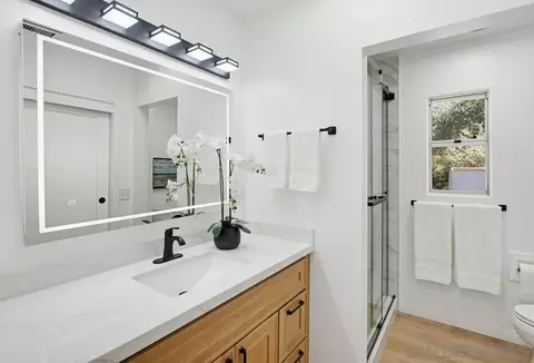 Bath - 2824 Olive Hill Rd, Fallbrook, CA 92028 photo 1 of 7