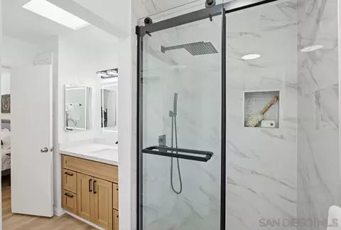 Bath - 2824 Olive Hill Rd, Fallbrook, CA 92028 photo 2 of 7
