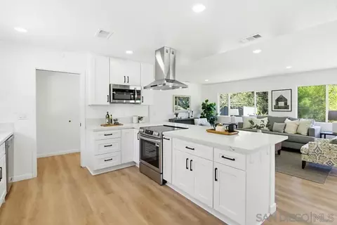 Kitchen - 2824 Olive Hill Rd, Fallbrook, CA 92028 photo 4 of 4
