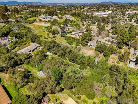 View/Area - 2824 Olive Hill Rd, Fallbrook, CA 92028 photo 4 of 7