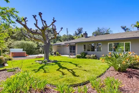 Exterior - 2824 Olive Hill Rd, Fallbrook, CA 92028 photo 8 of 12