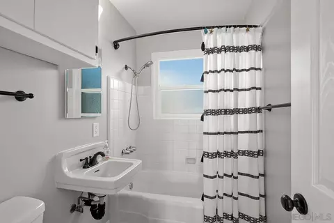 Bath - 4227 69th St, La Mesa, CA 91941 photo 2 of 3