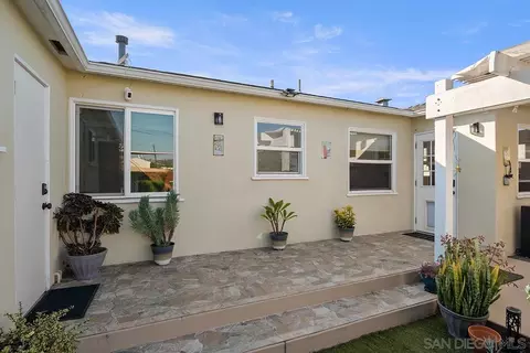 Exterior - 4227 69th St, La Mesa, CA 91941 photo 7 of 16