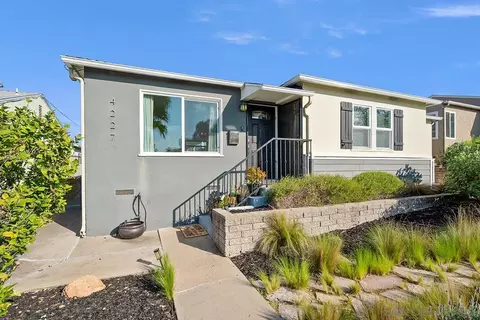 Exterior - 4227 69th St, La Mesa, CA 91941 photo 2 of 16