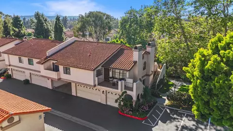 7640 Palmilla Dr #104, San Diego, CA 92122