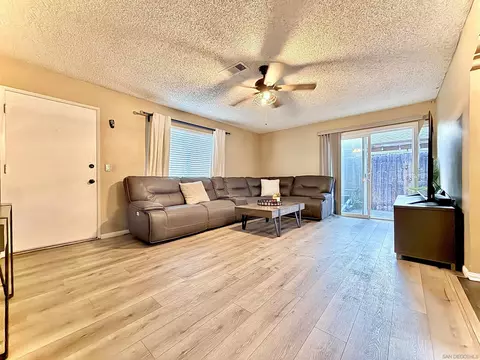 Living - 321 Sun Ct, El Cajon, CA 92021 photo 3 of 3