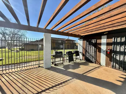 Exterior - 321 Sun Ct, El Cajon, CA 92021 photo 16 of 19