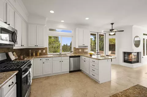 Kitchen - 3677 Via Bernardo, Oceanside, CA 92056 photo 2 of 5