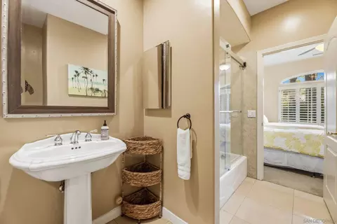 Bath - 25367 Rancho Barona Rd, Ramona, CA 92065 photo 3 of 5