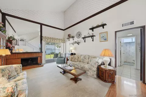 Living - 13849 Gorrion Ct, El Cajon, CA 92021 photo 2 of 2