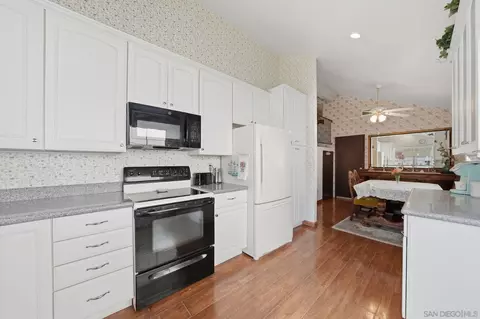 Kitchen - 13849 Gorrion Ct, El Cajon, CA 92021 photo 2 of 3