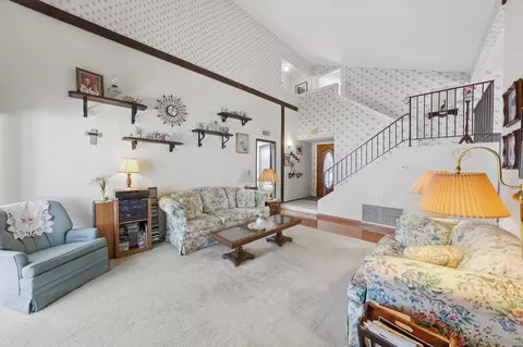 Living - 13849 Gorrion Ct, El Cajon, CA 92021 photo 1 of 2