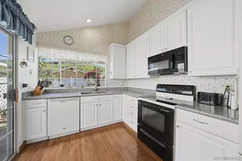 Kitchen - 13849 Gorrion Ct, El Cajon, CA 92021 photo 1 of 3