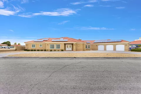 14492 Mast Ln, Helendale, CA 92342