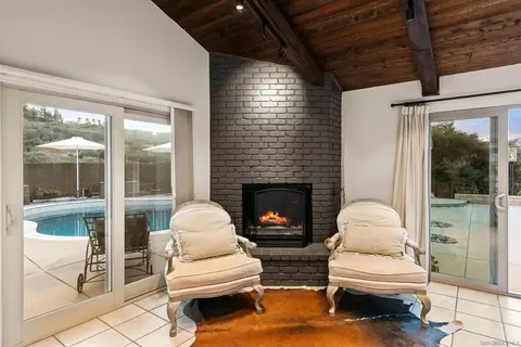 Living - 580-582 S Grade, Alpine, CA 91901 photo 4 of 6