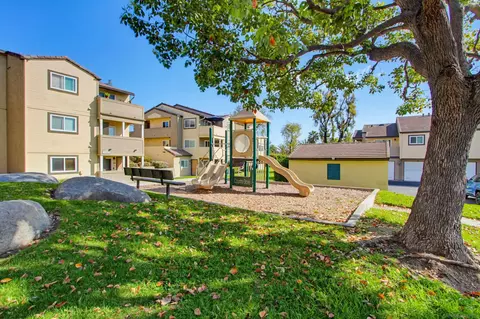 Exterior - 5033 Los Morros Way #55, Oceanside, CA 92057 photo 12 of 14