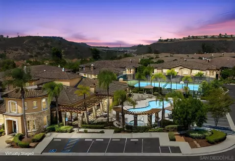 10910 Serafina Ln #52, San Diego, CA 92128