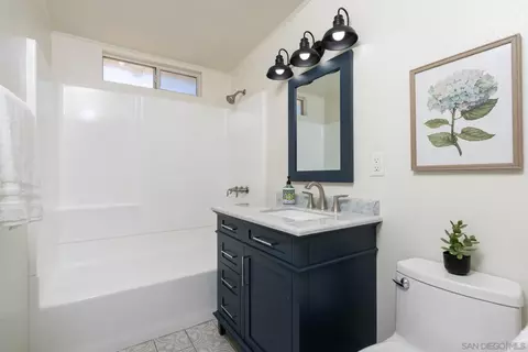 Bath - 12327 Lemon Crest Dr, Lakeside, CA 92040 photo 8 of 8