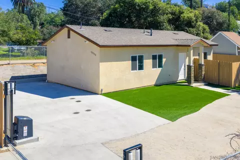 Exterior - 12327 Lemon Crest Dr, Lakeside, CA 92040 photo 7 of 20