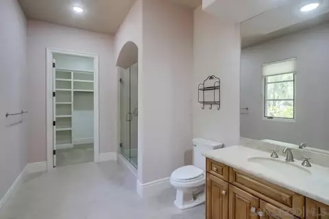 Bath - 14175 Biscayne Pl, Poway, CA 92064 photo 9 of 10