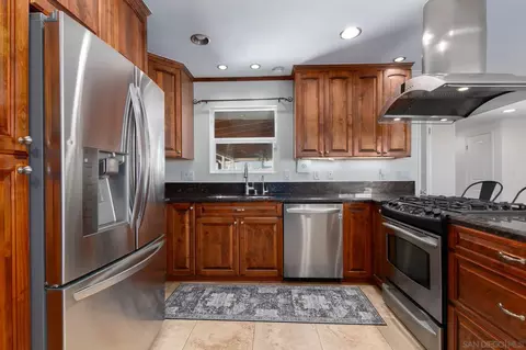 Kitchen - 9722 Roe Dr, Santee, CA 92071 photo 4 of 4