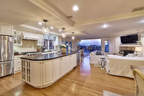 Kitchen - 743 Marsolan Ave, Solana Beach, CA 92075 photo 1 of 5
