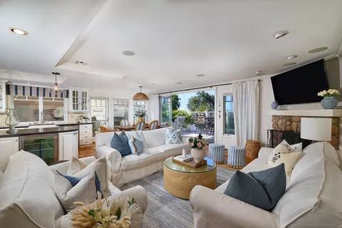 Living - 743 Marsolan Ave, Solana Beach, CA 92075 photo 3 of 3