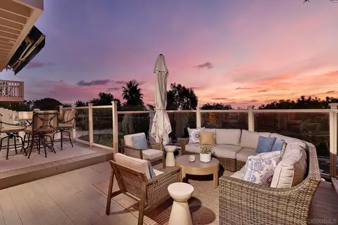 Exterior - 743 Marsolan Ave, Solana Beach, CA 92075 photo 7 of 15