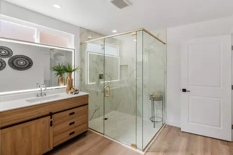 Bath - 4145 Marcella St, Oceanside, CA 92056 photo 1 of 2