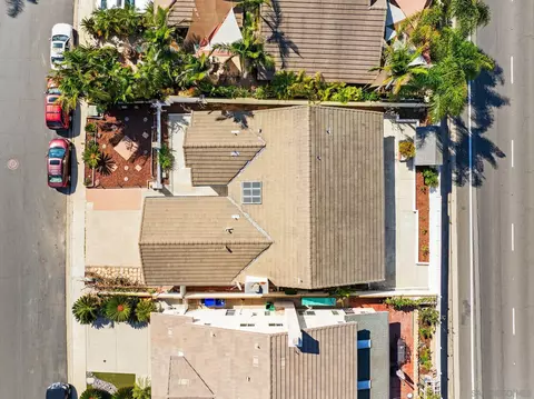 7774 Gaston Dr, San Diego, CA 92126