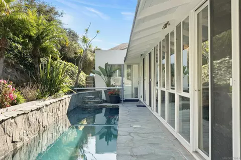 Exterior - 1705 Valdes Dr, La Jolla, CA 92037 photo 3 of 12